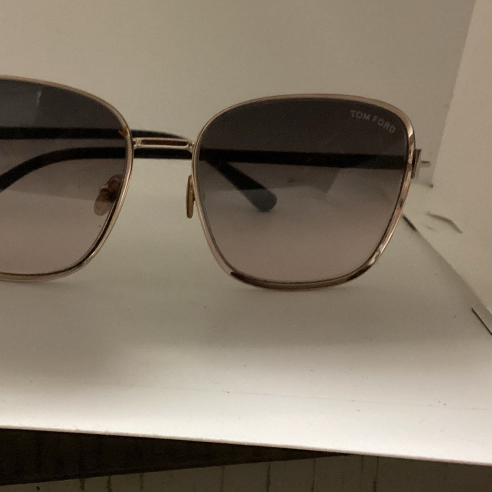 Slightly used Tom Ford sunglasses with gold frames